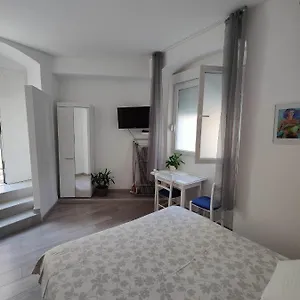 2* Gostinjska kuća Stipan &