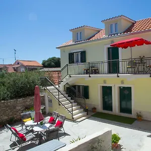 3* Gostinjska kuća Old Town